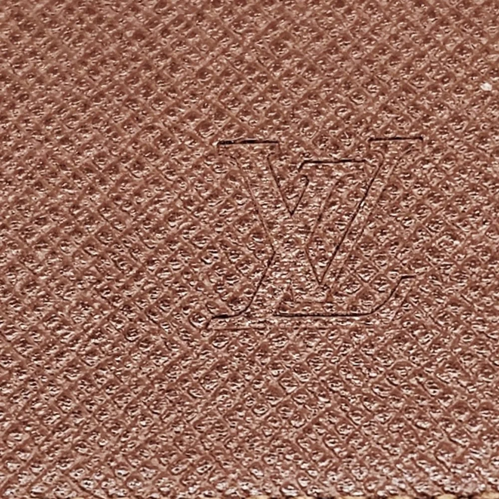 Louis Vuitton Vintage Taiga Leather Passport Holder Unisex With COA